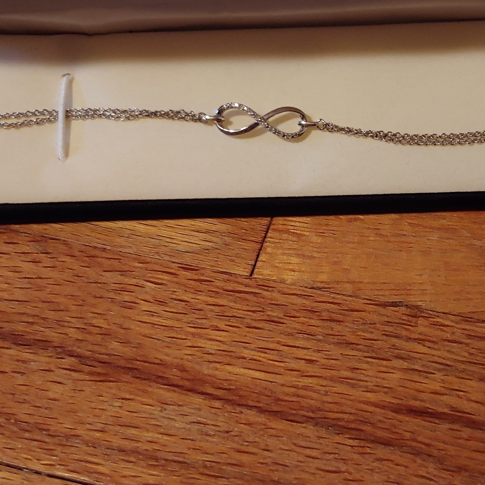 Kay Jewelers diamond infinity bracelet silver